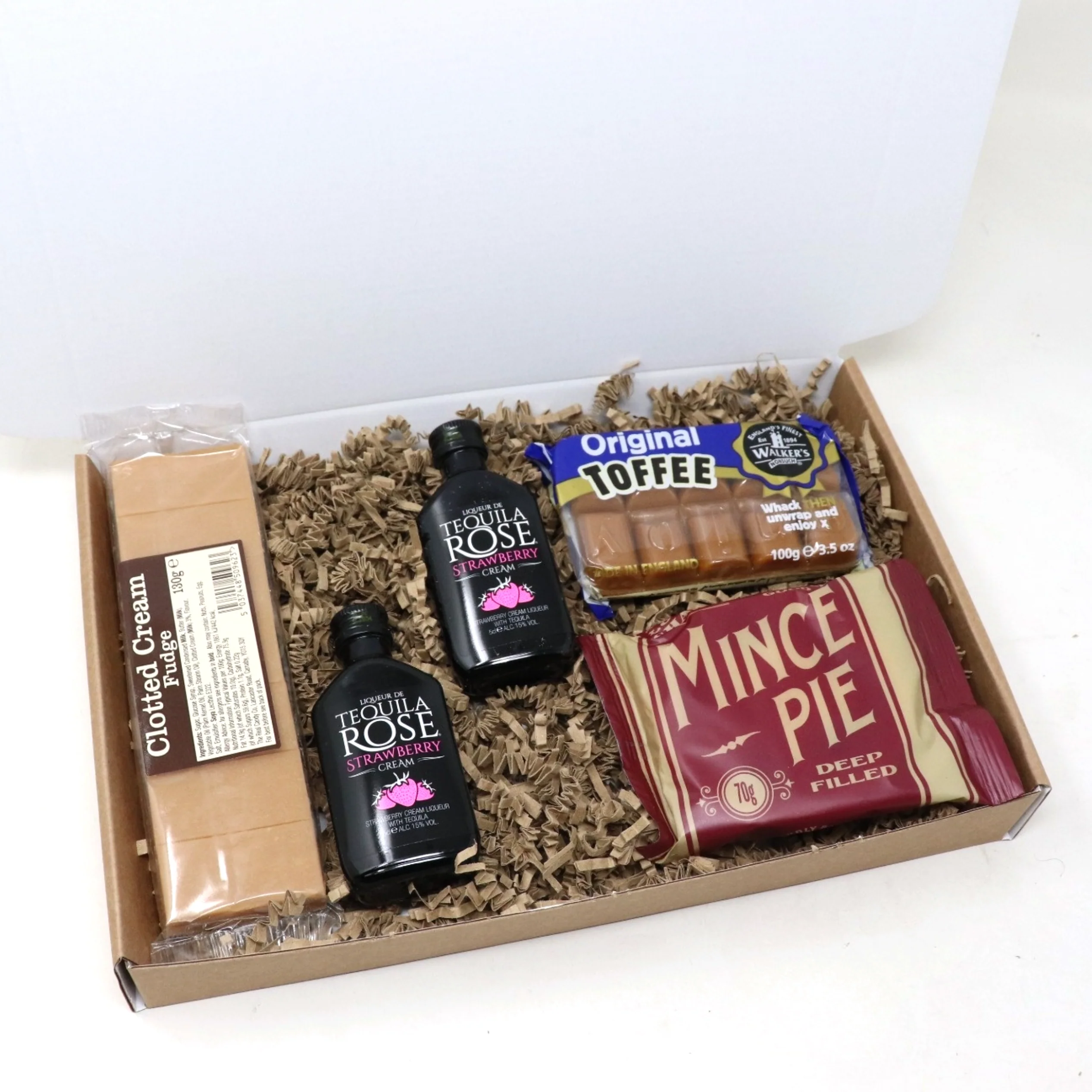 Alcohol & Christmas Treats Letterbox Gift Set With Mince Pie - Image 3