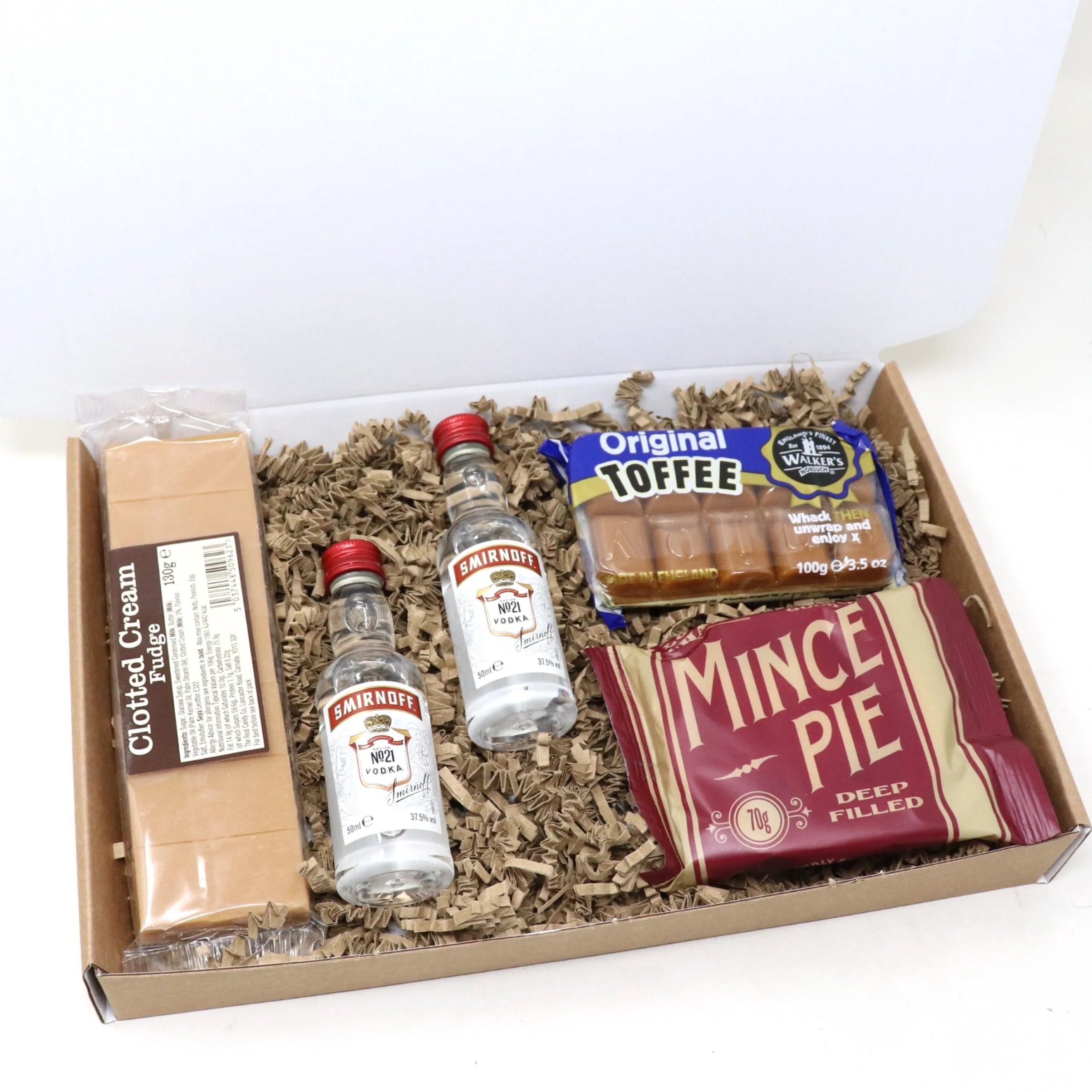Alcohol & Christmas Treats Letterbox Gift Set With Mince Pie - Image 5